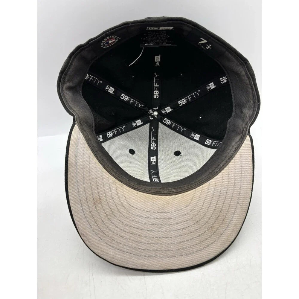Los Angeles Dodgers Hat New Era 59FIFTY Size 7 1/4 Blackout Fitted MLB Cap
